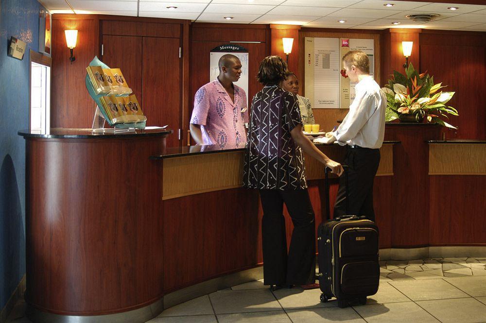 Ibis Douala Hotell Exteriör bild