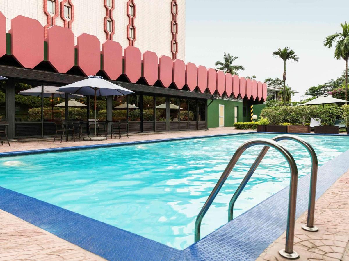 Ibis Douala Hotell Exteriör bild