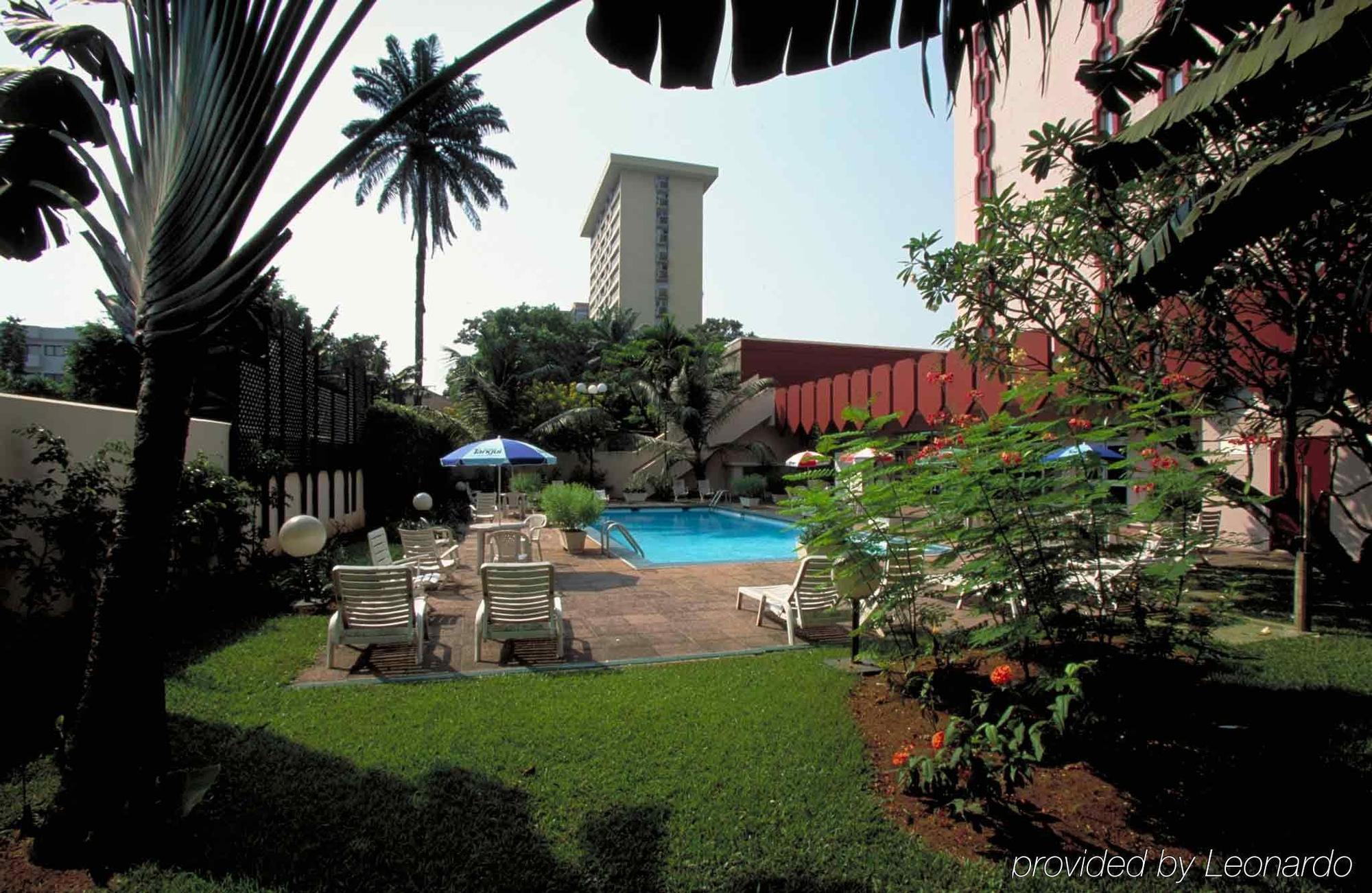 Ibis Douala Hotell Exteriör bild