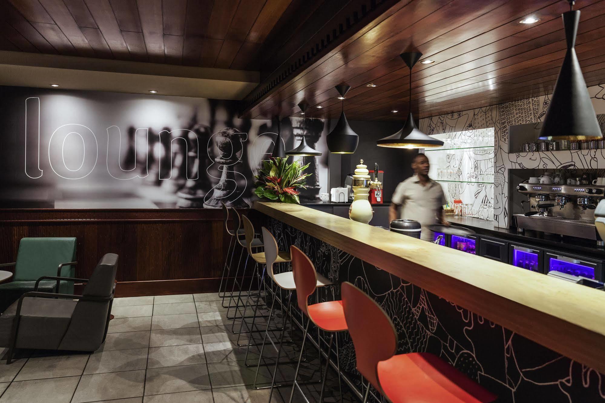Ibis Douala Hotell Exteriör bild