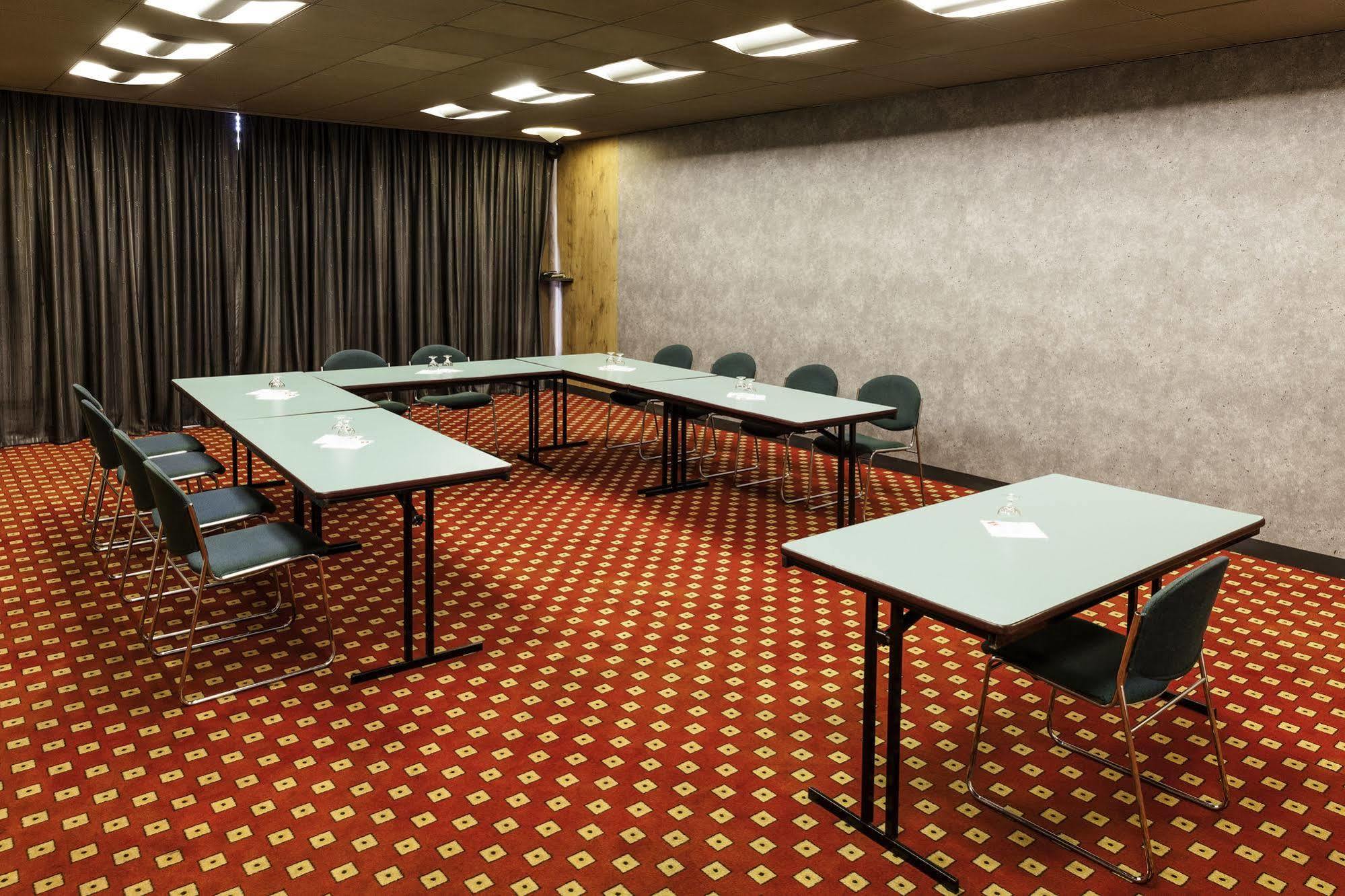 Ibis Douala Hotell Exteriör bild